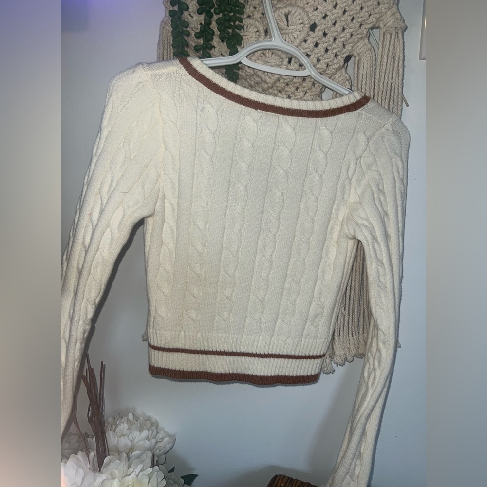 Cropped sweater - Picture 2 of 3